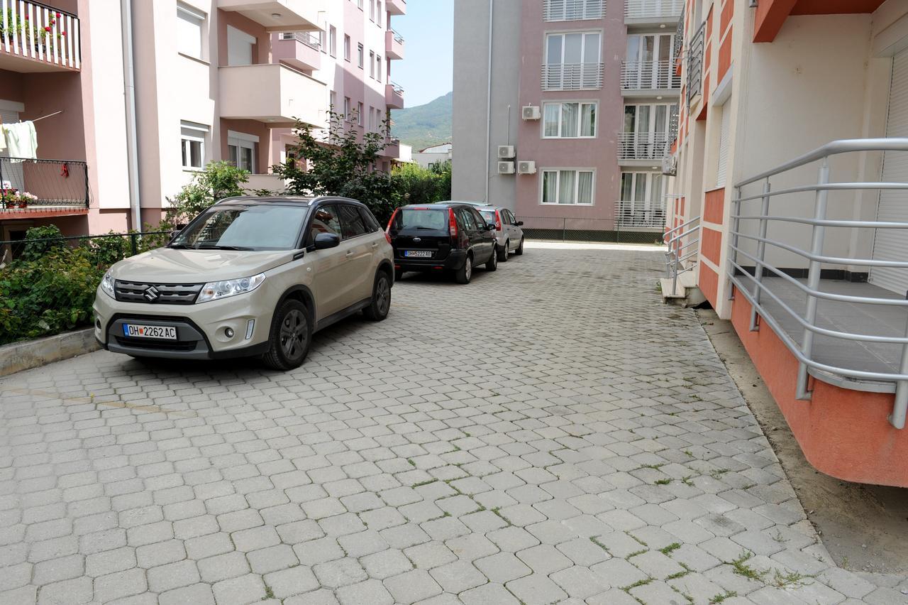 Central Deluxe Apartments Ohrid Bagian luar foto